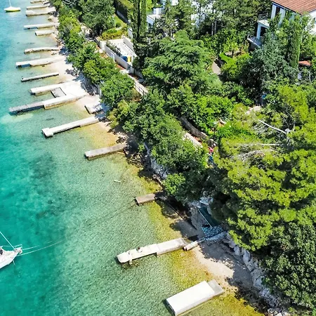 Vlasta-1 By Interhome شقة جادرانوفو