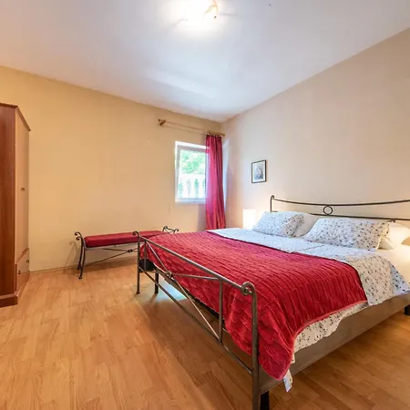 Apartman Vlasta-1 By Interhome *